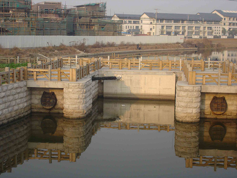 上海朱家角一字门船闸